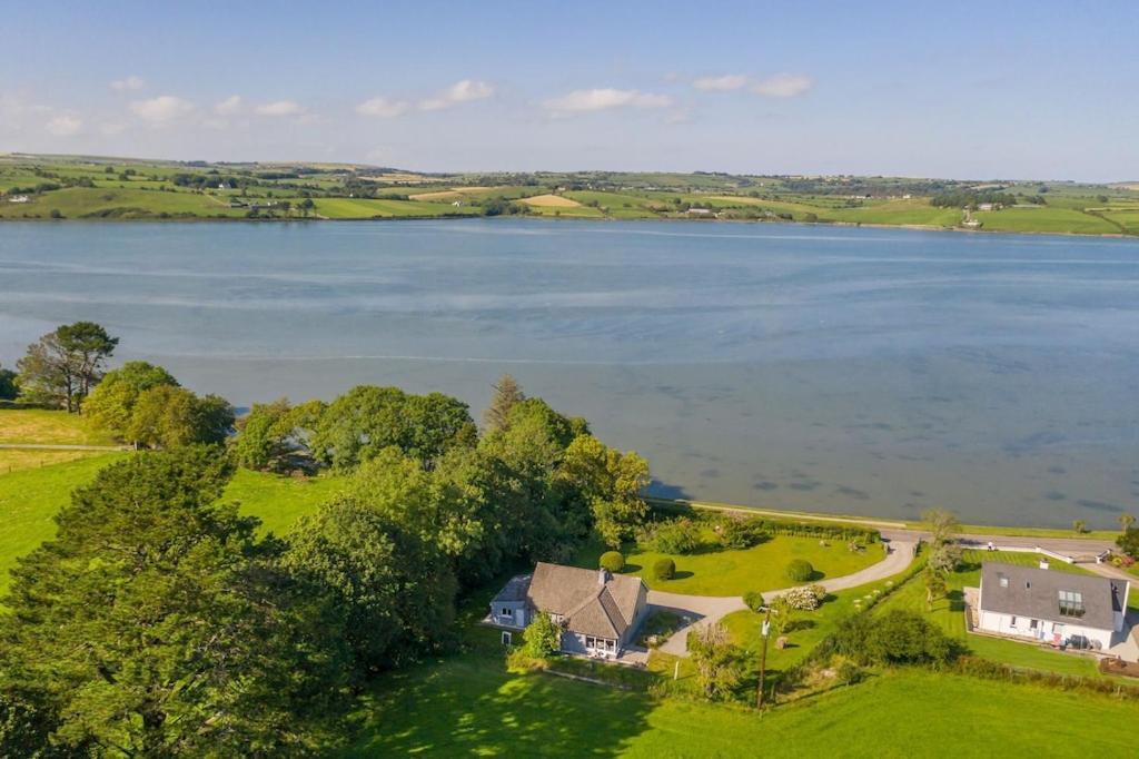 2 Bed Waterfront Property - Close To Courtmacsherry Cork Bagian luar foto