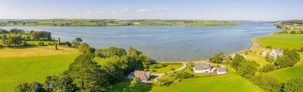 2 Bed Waterfront Property - Close To Courtmacsherry Cork Bagian luar foto